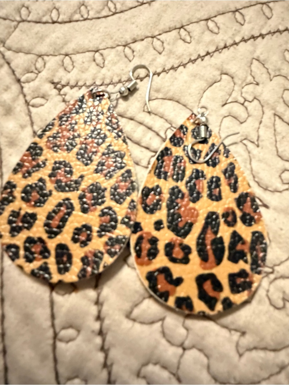 Leopard Print Teardrop Drop Earrings - Brown & Black